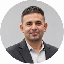 Privacy-protected customer representative portrait