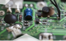 5-Step Cheat-Sheet: Picking PCB Materials & Components Like a Pro